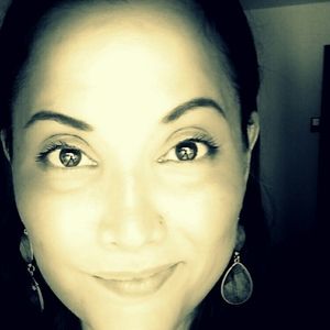 Meet your Posher, Elma